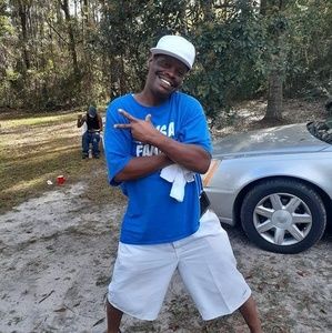 Meet your Posher, Veesta